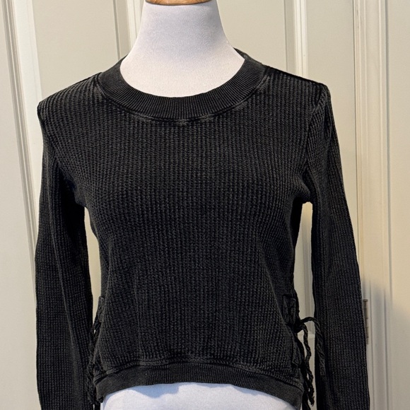 Free People Charcoal Ribbed Crop Top - Picture 3 of 11